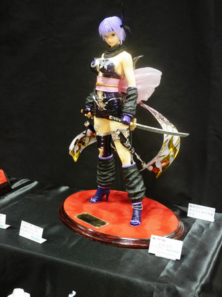 Illustration for article titled This Bayonetta Figure Pistol Kicks Out A Whopping Price Tag